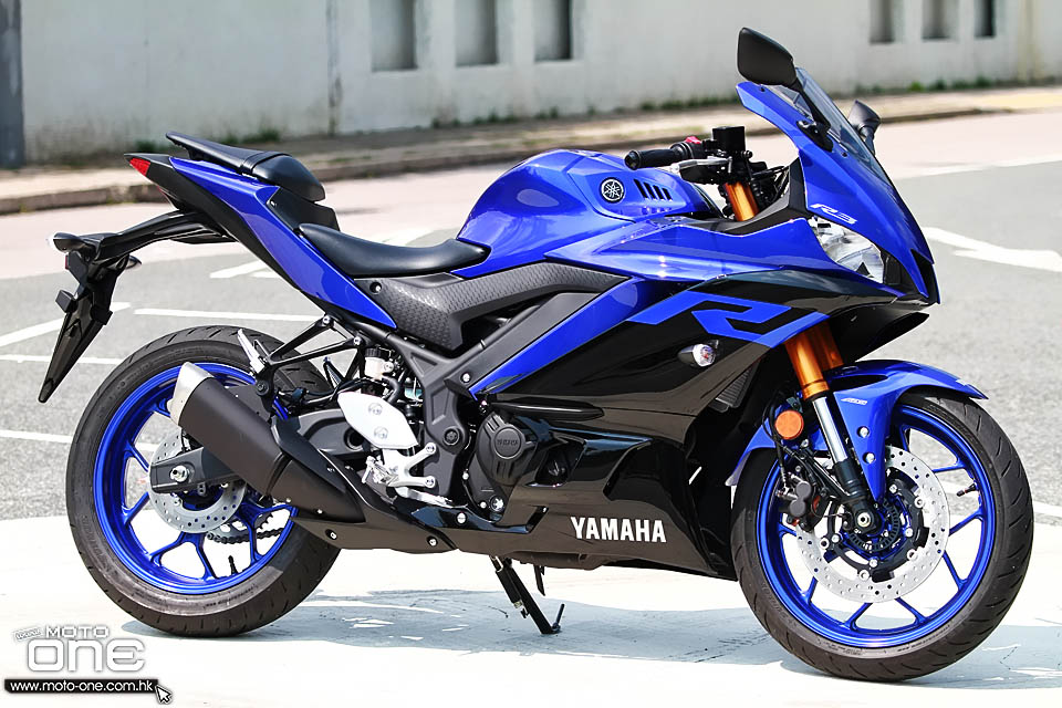 2019 YAMAHA YZF R3 TEST