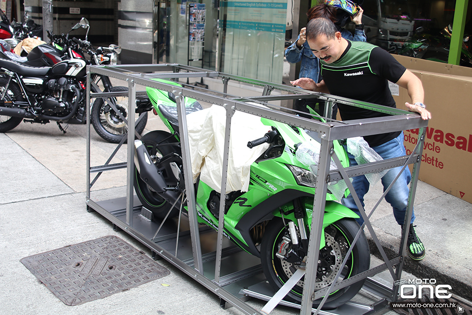 2019_kawasaki zx-10rr