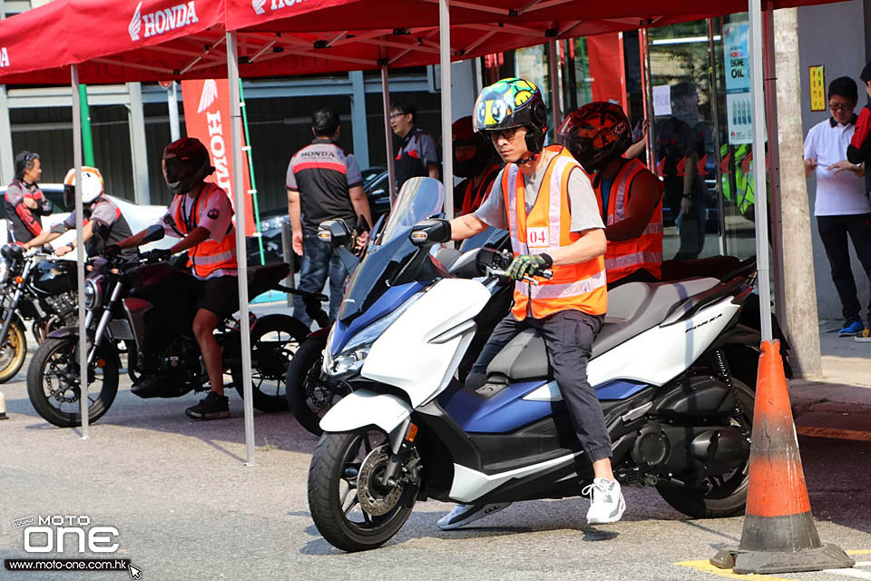 2019 HONDA FORZA 300 CB300R