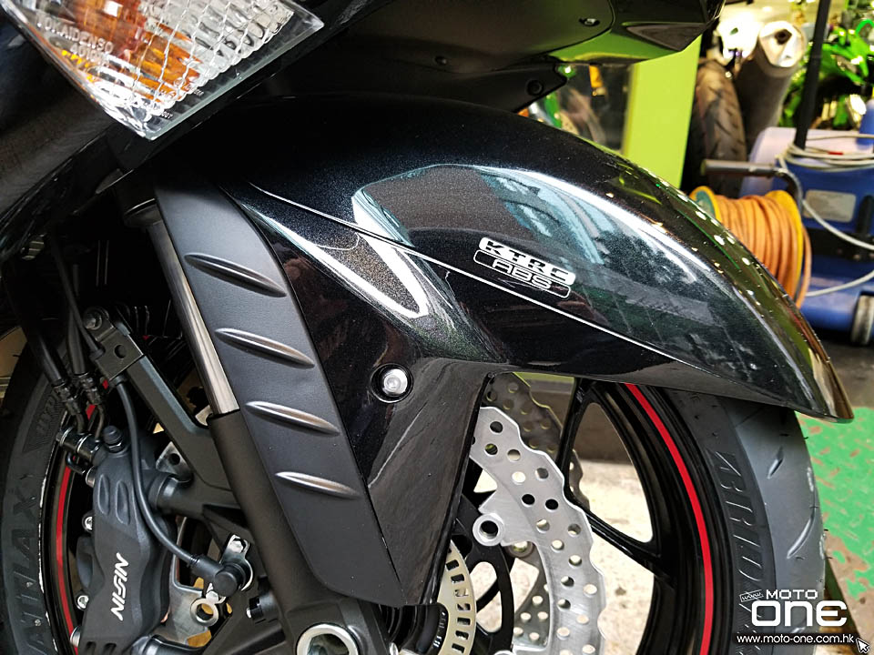 2019 KAWASAKI ZZR1400