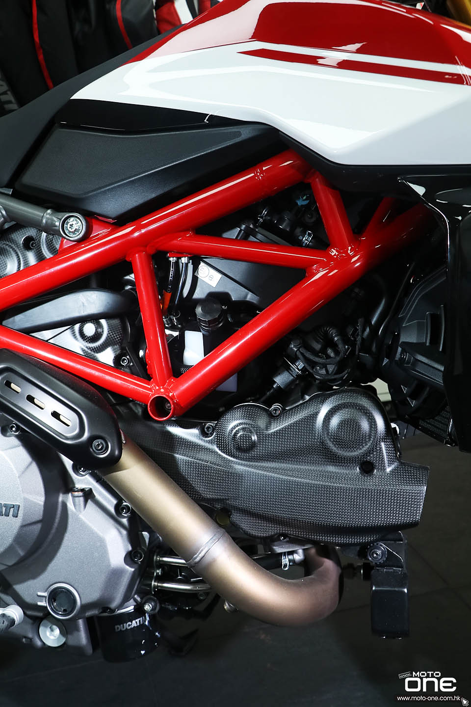 2019 DUCATI HYPERMOTARD 950 SP