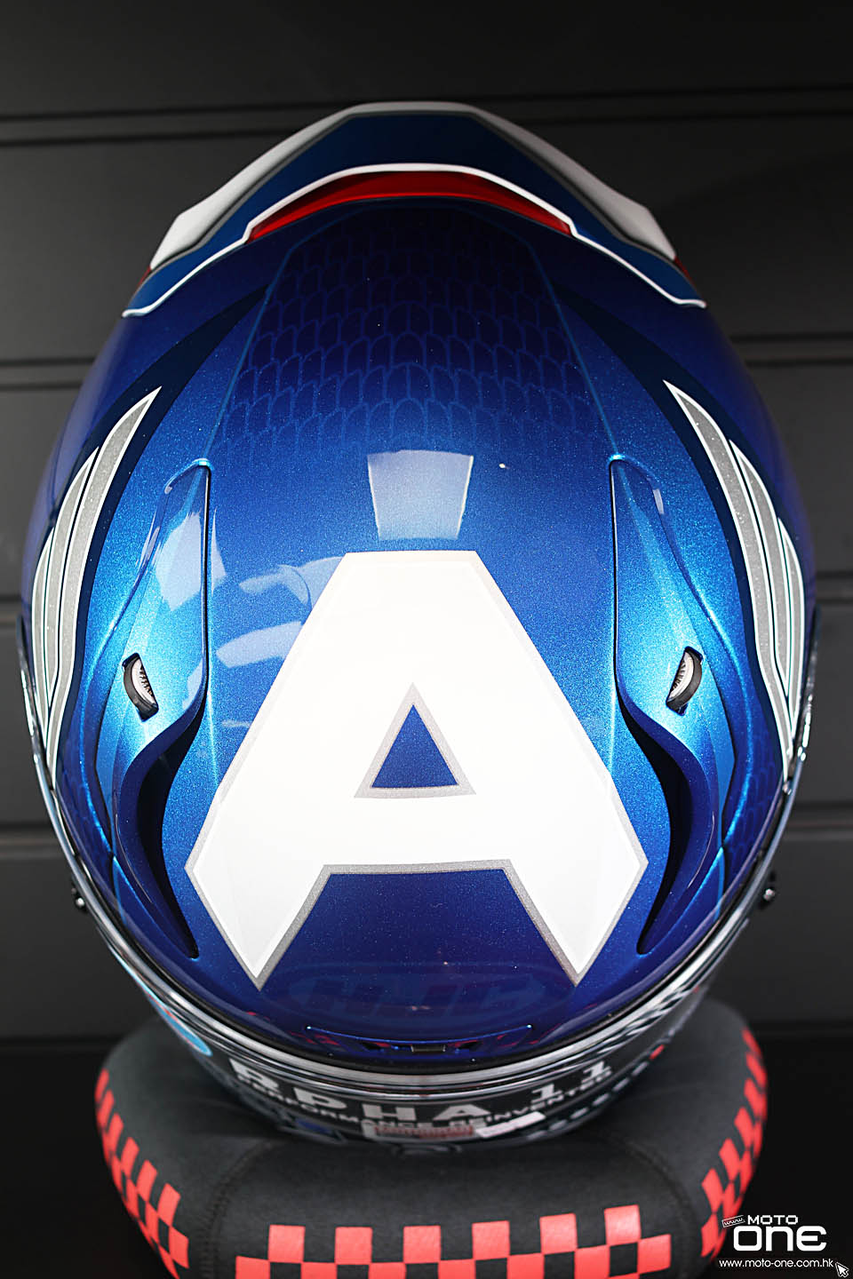 2019 HJC x Marvel RPHA 11 Captain America