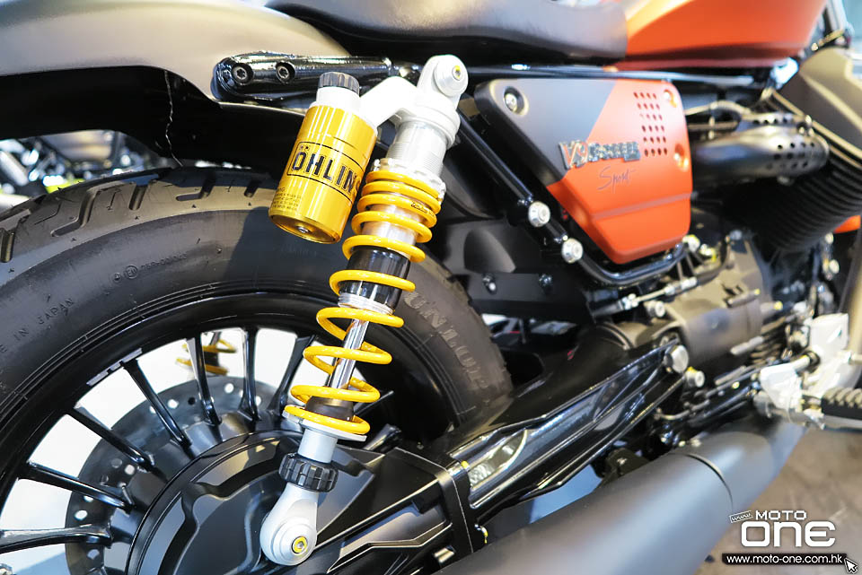 2019 MOTO GUZZI V9 BOBBER SPORT