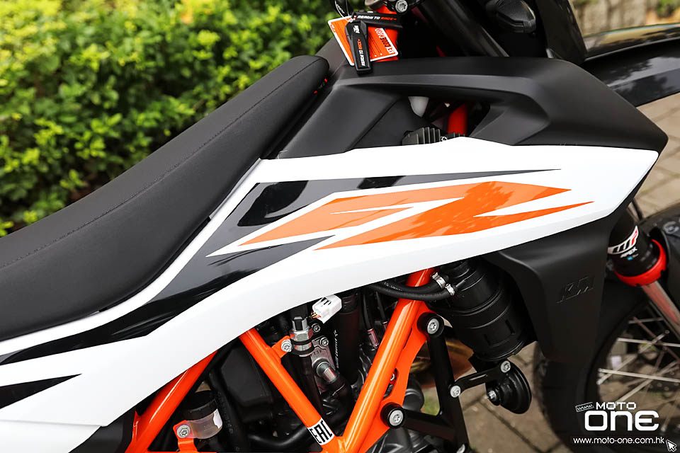 2019 KTM 690 SMC-R