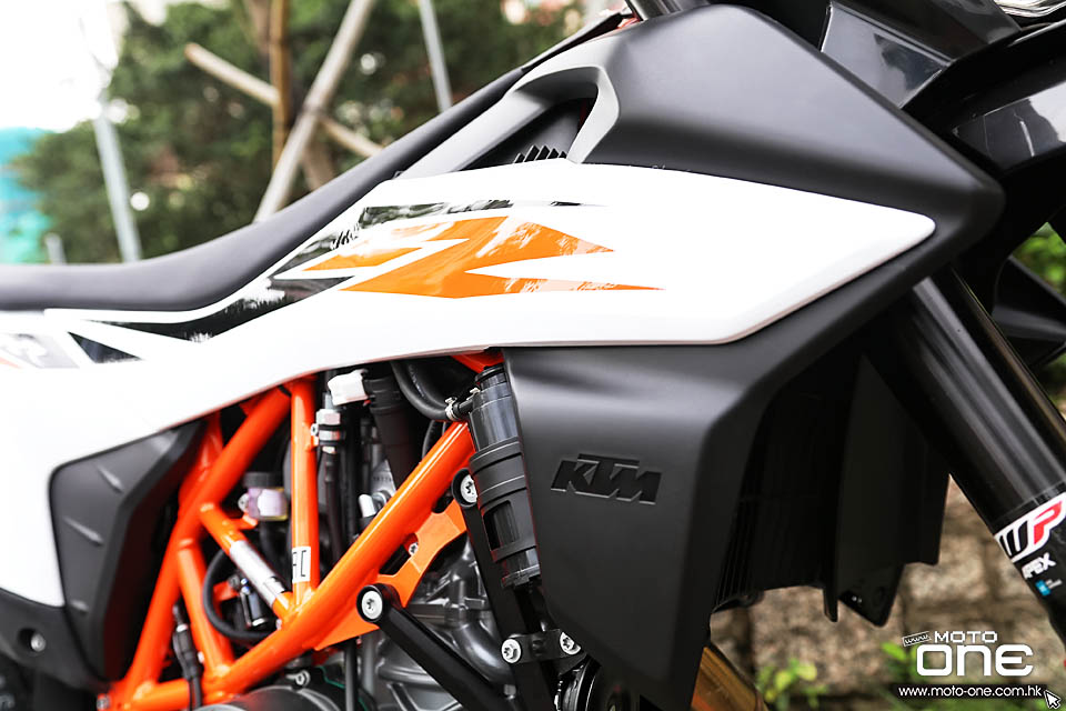 2019 KTM 690 SMC-R