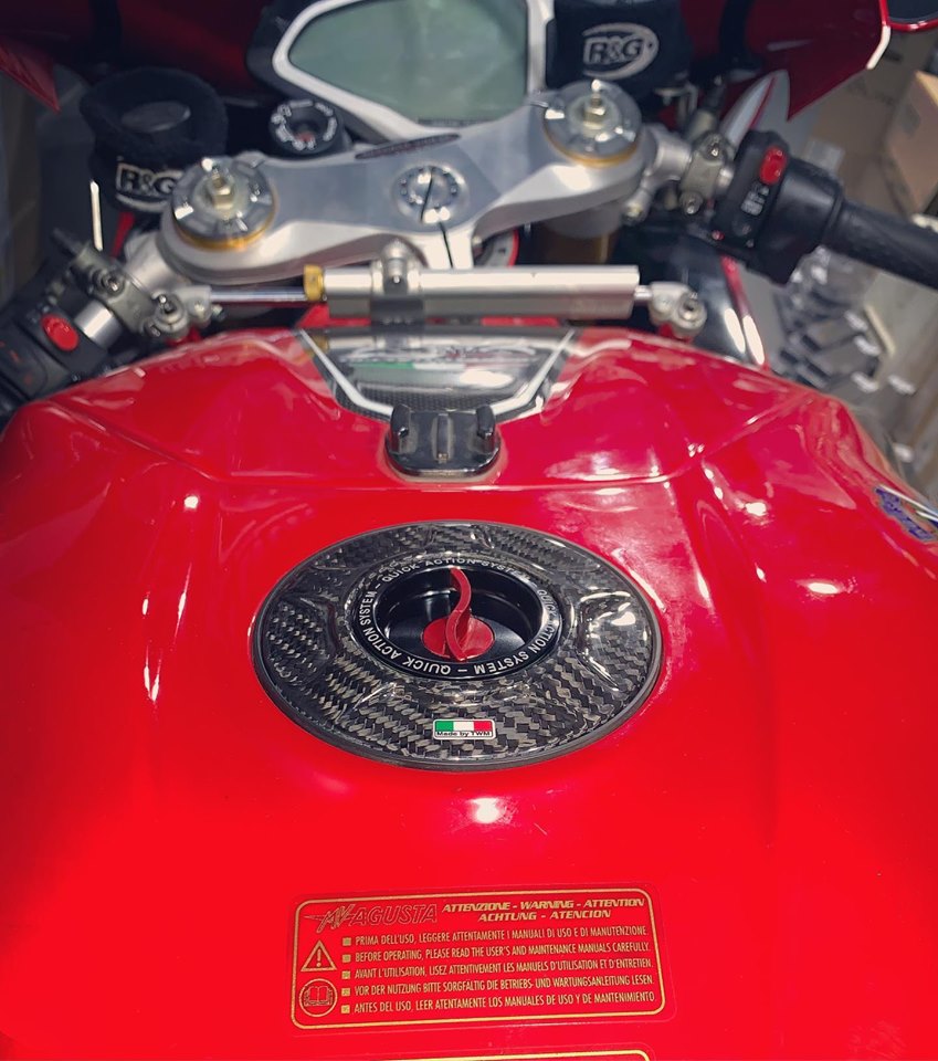 2019 TWM carbon fiber quick release fuel tank cap