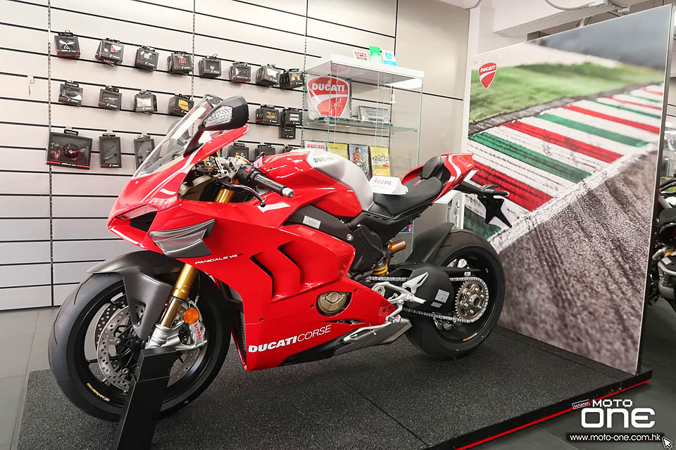 2019 DUCATI SHOWROOM_