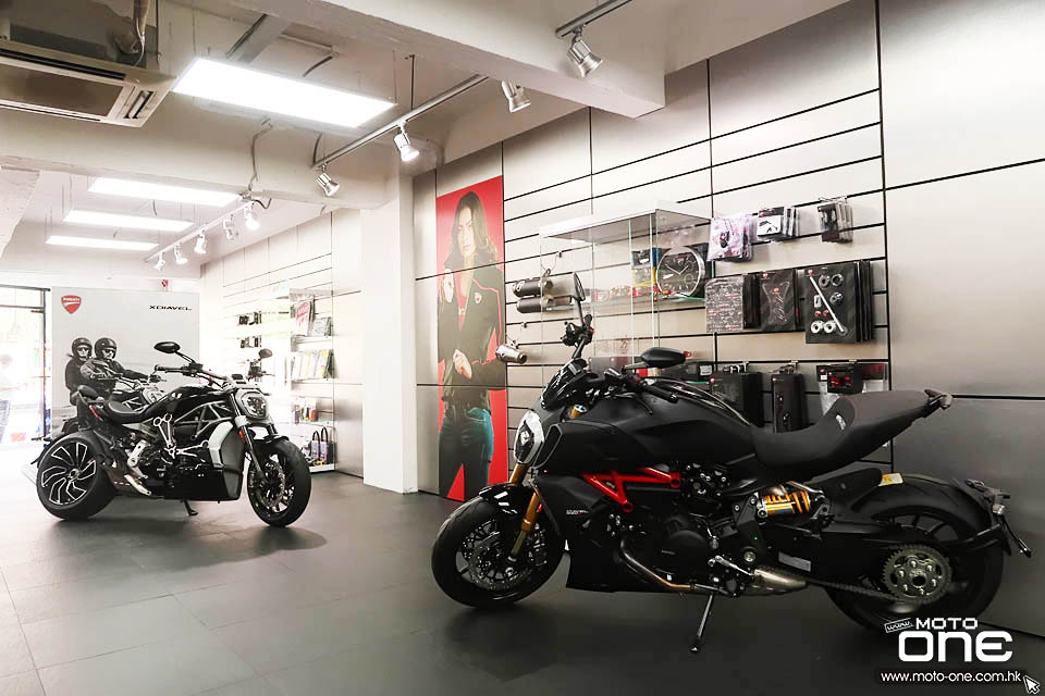 2019 DUCATI SHOWROOM_