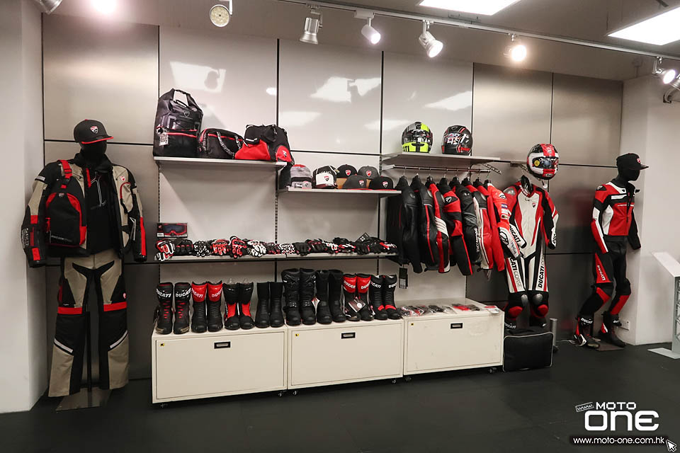 2019 DUCATI SHOWROOM_