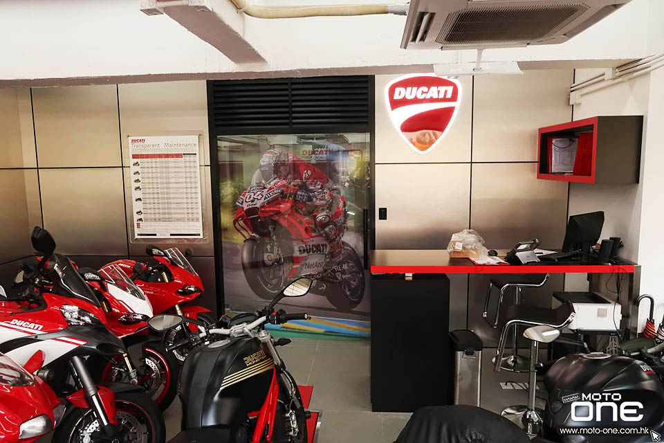 2019 DUCATI SHOWROOM_