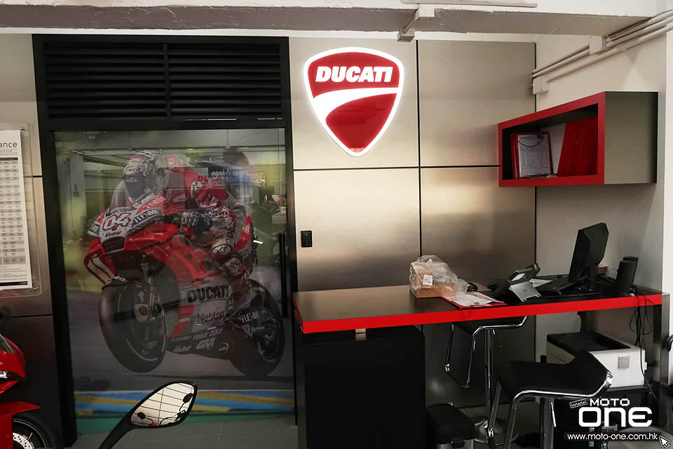 2019 DUCATI SHOWROOM_