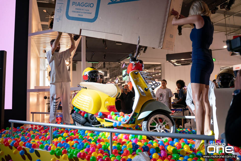 2020 Vespa Primavera SW X Sean Wotherspoon