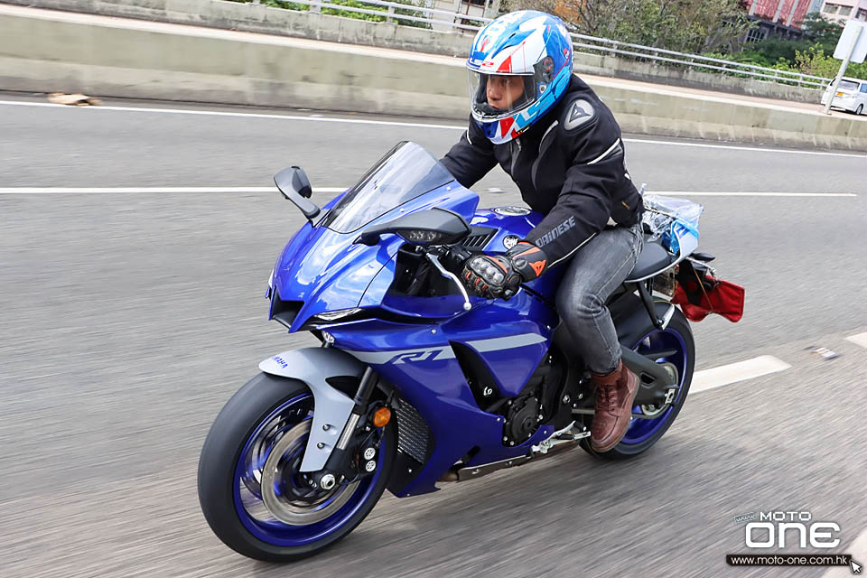 2020 YAMAHA YZF-R1 TEST RIDE