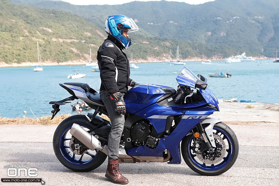 2020 YAMAHA YZF-R1 TEST RIDE