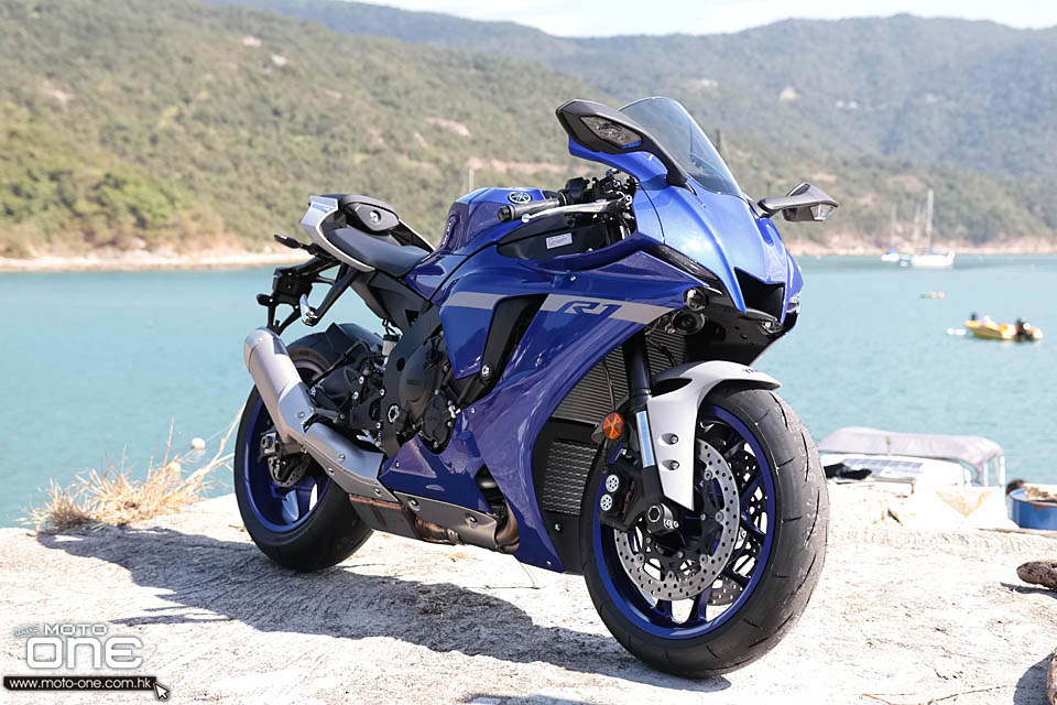 2020 YAMAHA YZF-R1 TEST RIDE