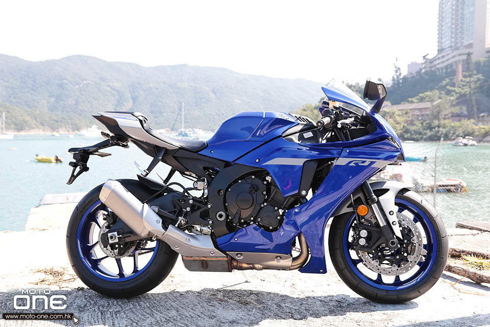 2020 YAMAHA YZF-R1 TEST RIDE