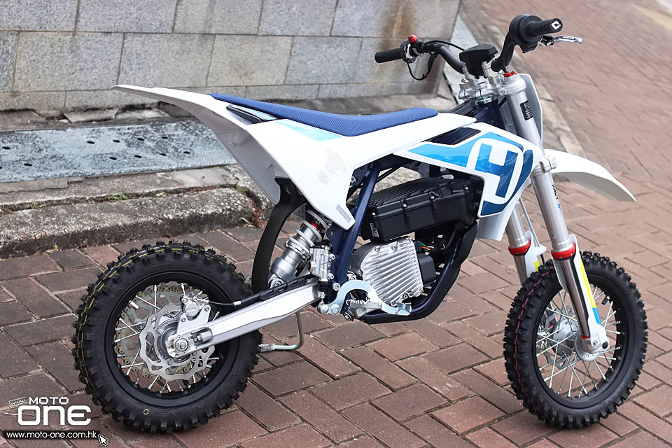 2020 HUSQVARNA EE5