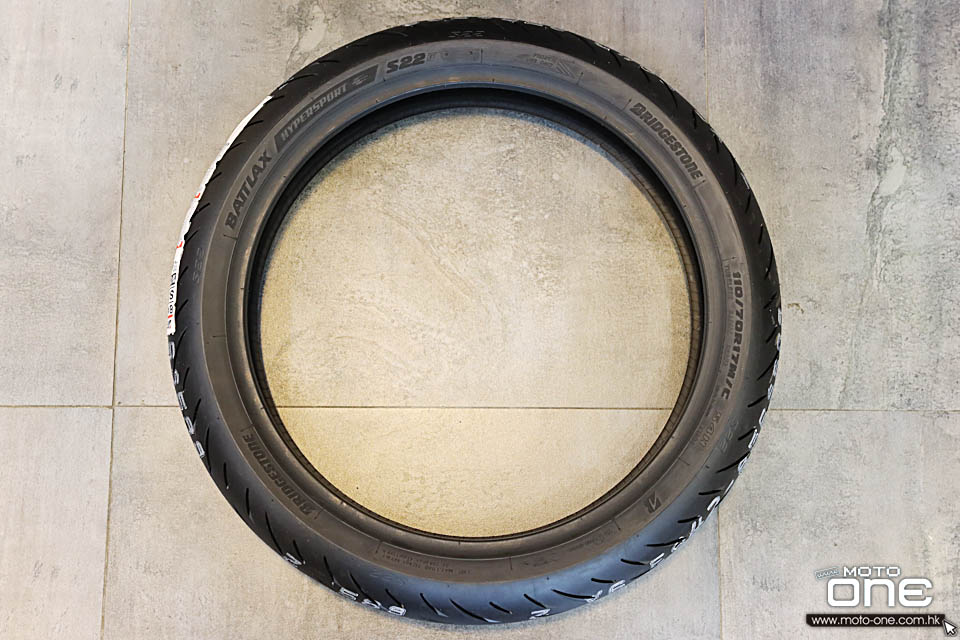 2020 BRIDGESTONE S22