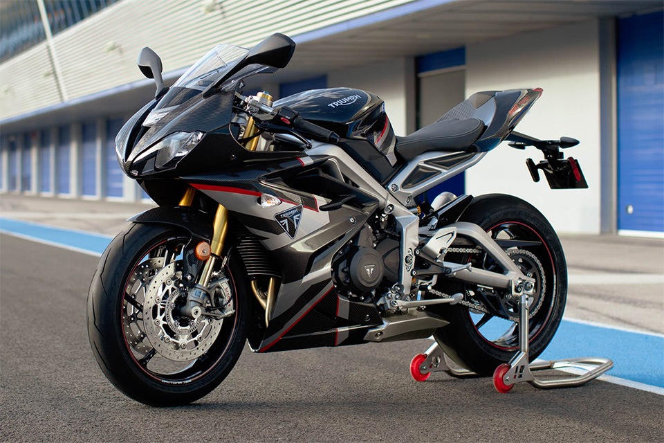 triumph daytona 765 moto2