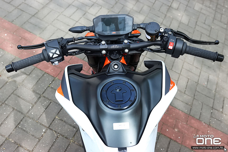 2020 KTM 890 Duke R