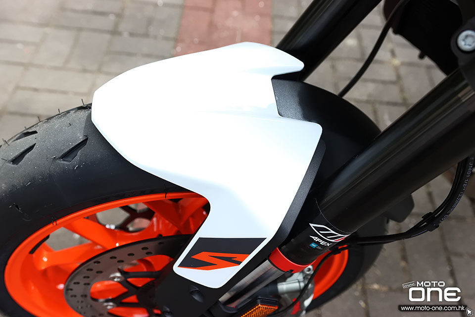 2020 KTM 890 Duke R