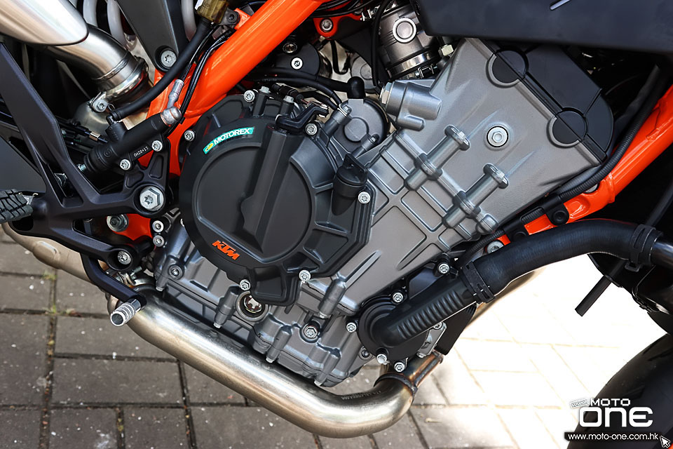 2020 KTM 890 Duke R