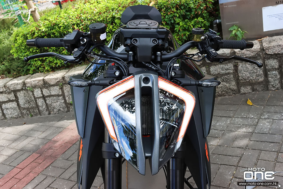 2020 KTM 1290 SUPER DUKE R
