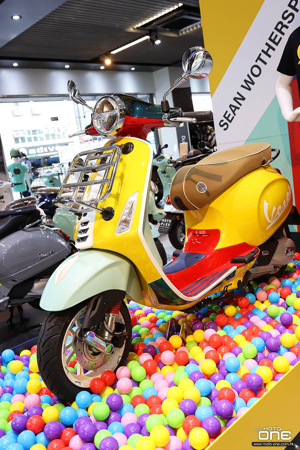 2020 Vespa Primavera Sean Wotherspoon