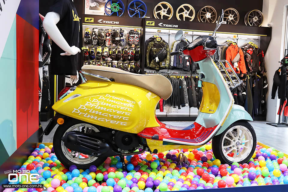 2020 Vespa Primavera Sean Wotherspoon