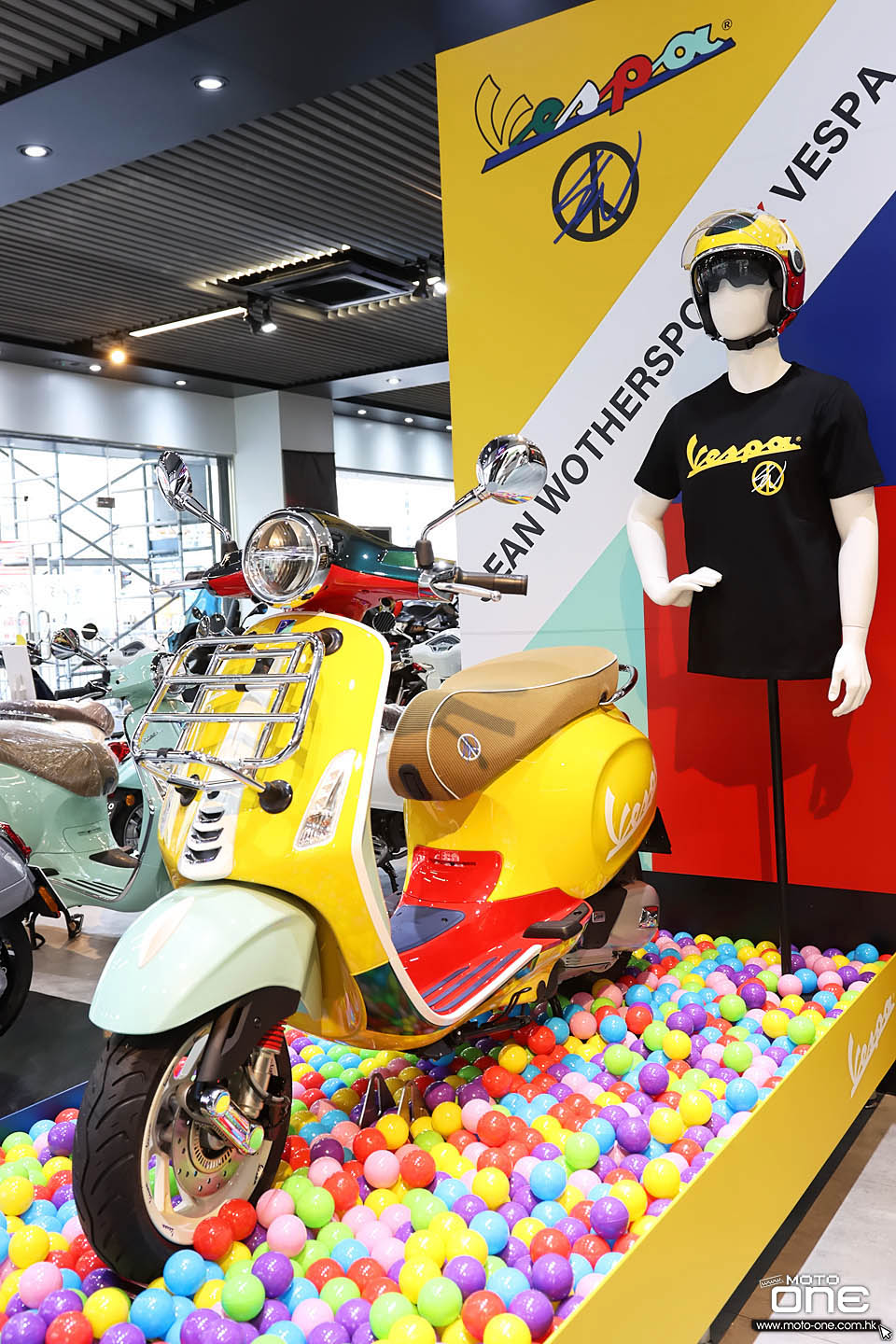 2020 Vespa Primavera Sean Wotherspoon