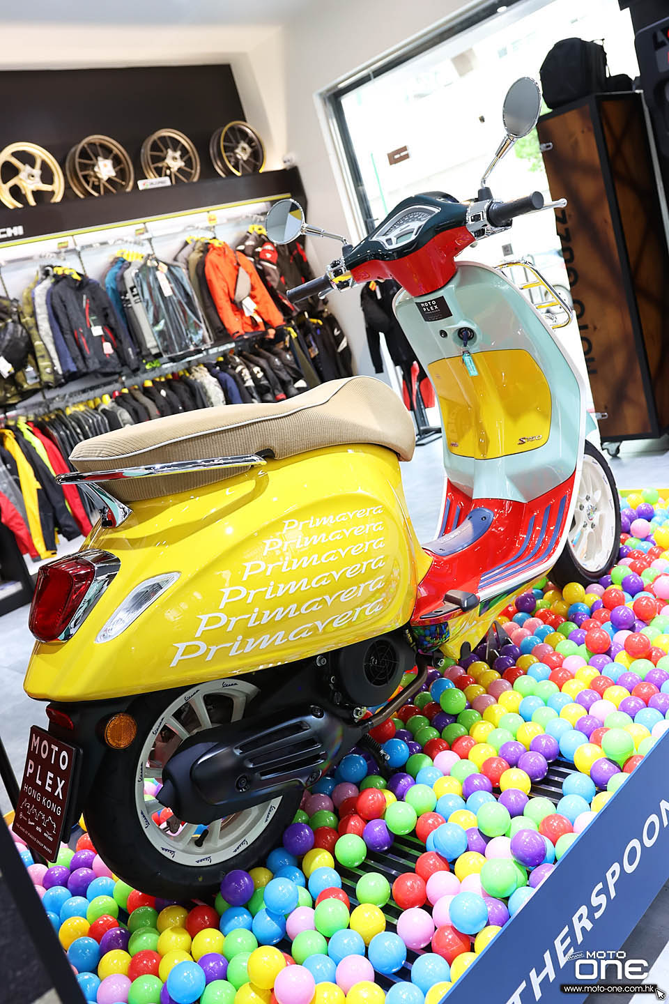 2020 Vespa Primavera Sean Wotherspoon