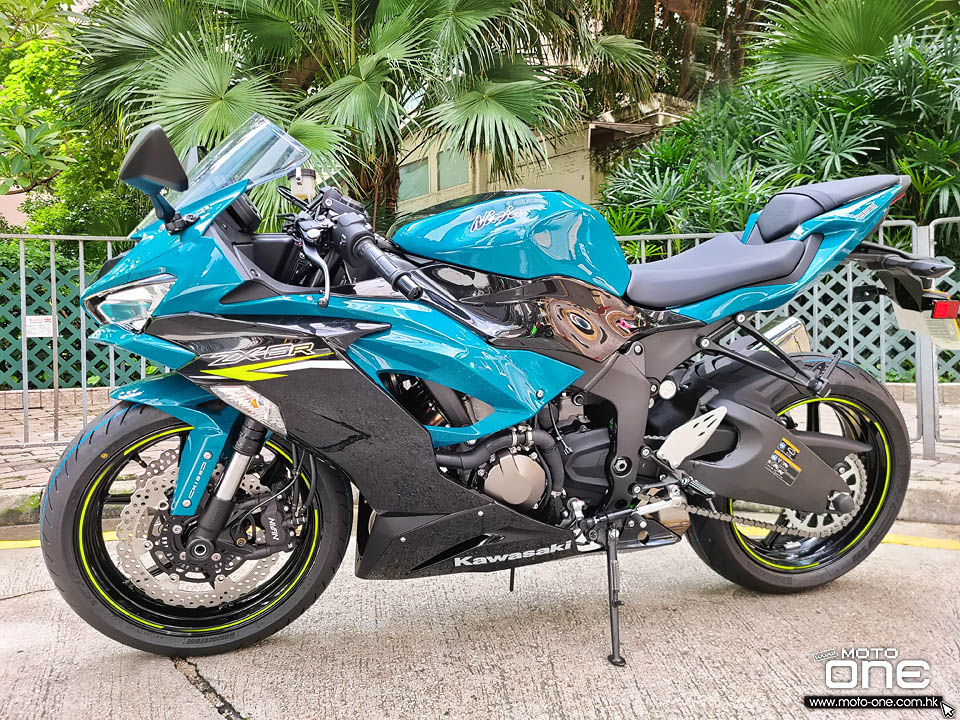 2021 KAWASAKI ZX-6R 636 KRT AND BLUE