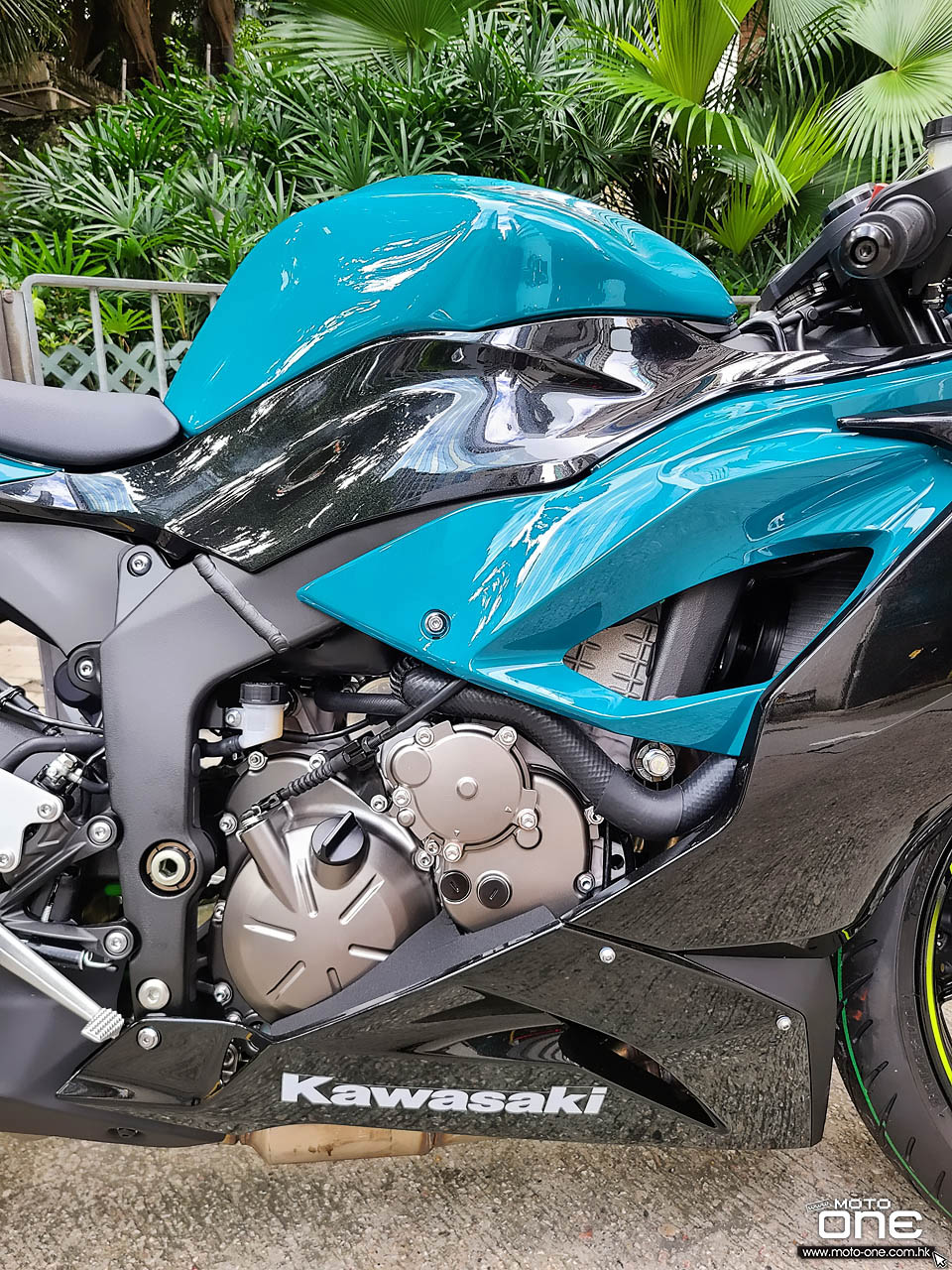 2021 KAWASAKI ZX-6R 636 KRT AND BLUE