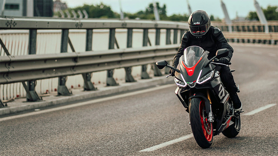 2021 aprilia rs660