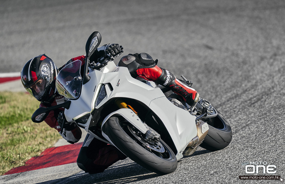 2021 DUCATI SUPERSPORT 950 S