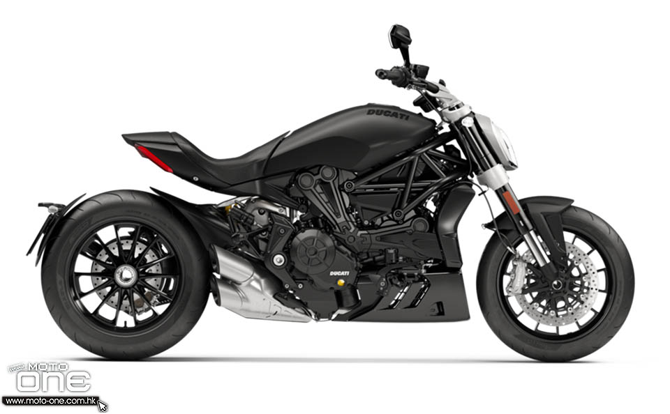 2021_DUCATI_XDiavel