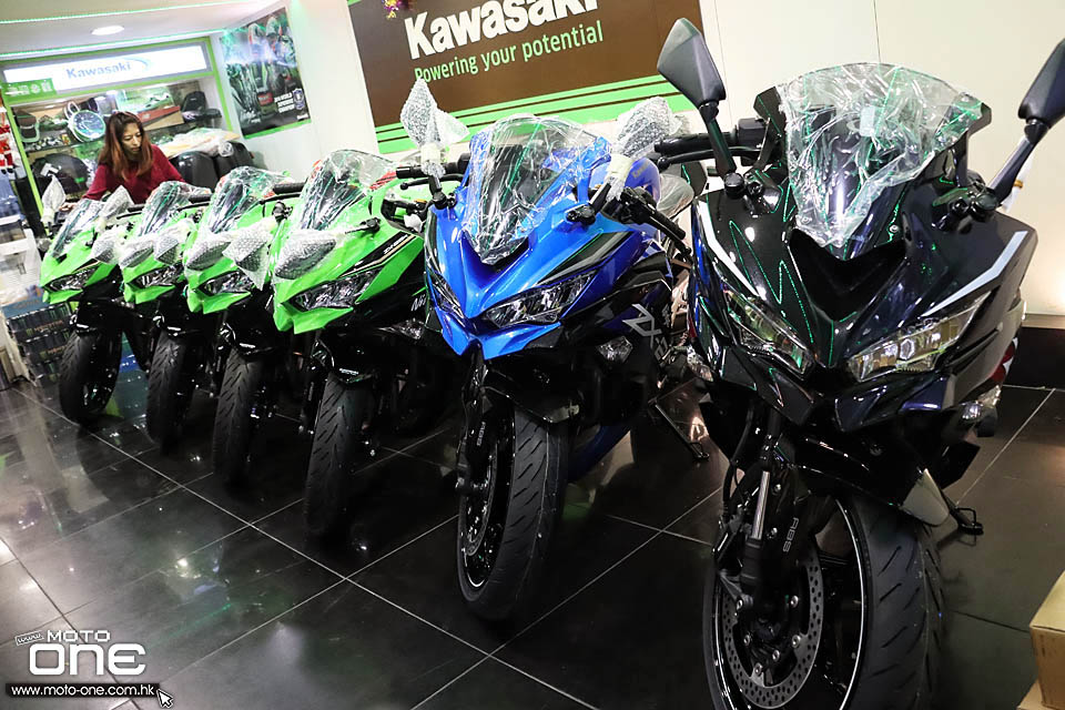 2021 KAWASAKI ZX-25R