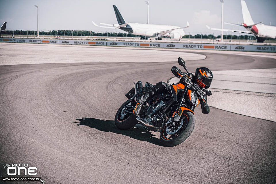 2021 KTM 890 DUKE