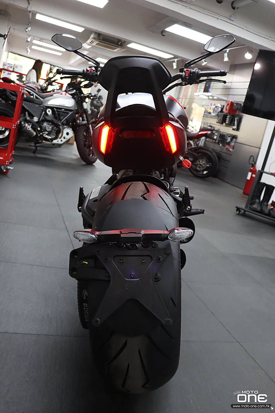 2021 DUCATI XDiavel BLACK STAR