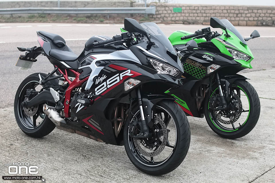 2021 KAWASAKI ZX-25R RIDING