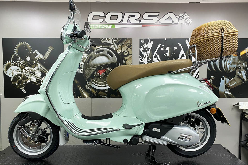 Vespa Primavera 150 Corsa Motors