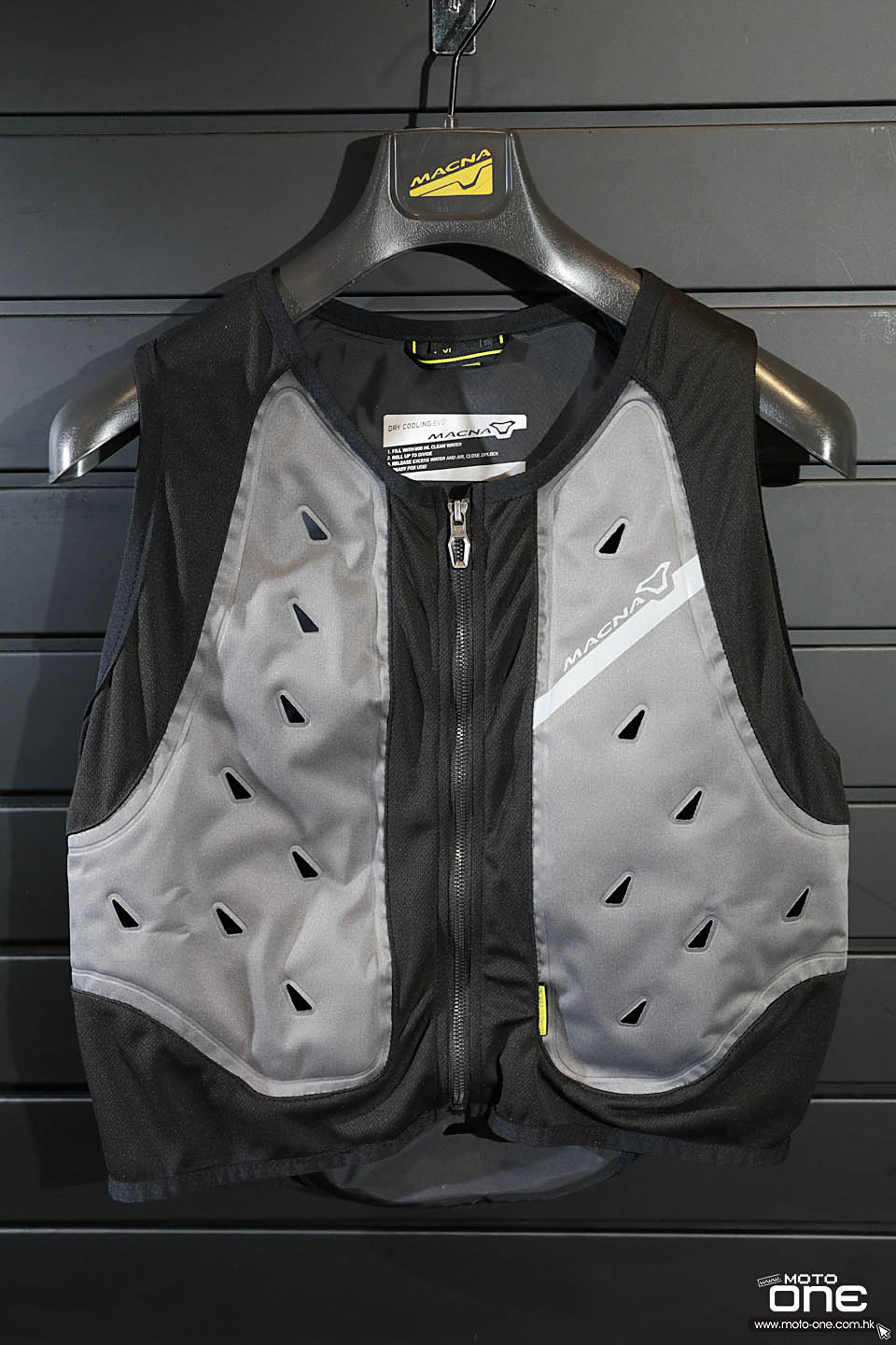 2021 Macna Dry Cooling Vest EVO
