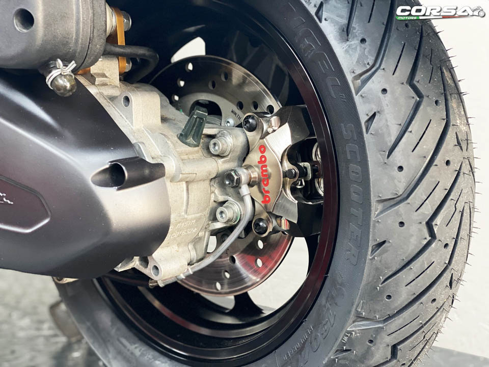 Vespa GTS300 HPE Racing 60s CORSA MOTORS
