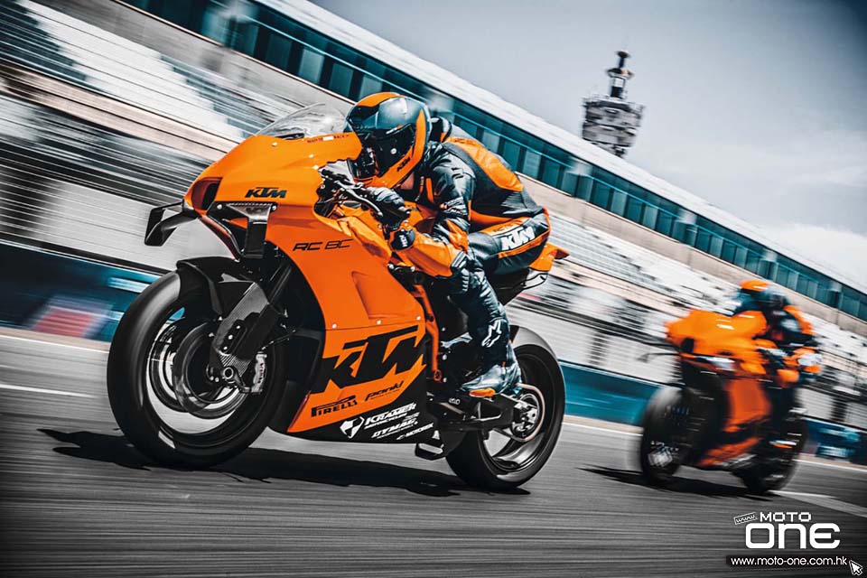 2022 KTM RC-8C track