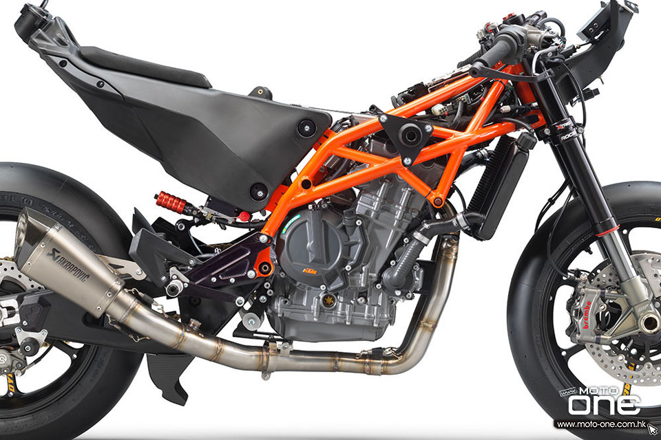 2022 KTM RC-8C track