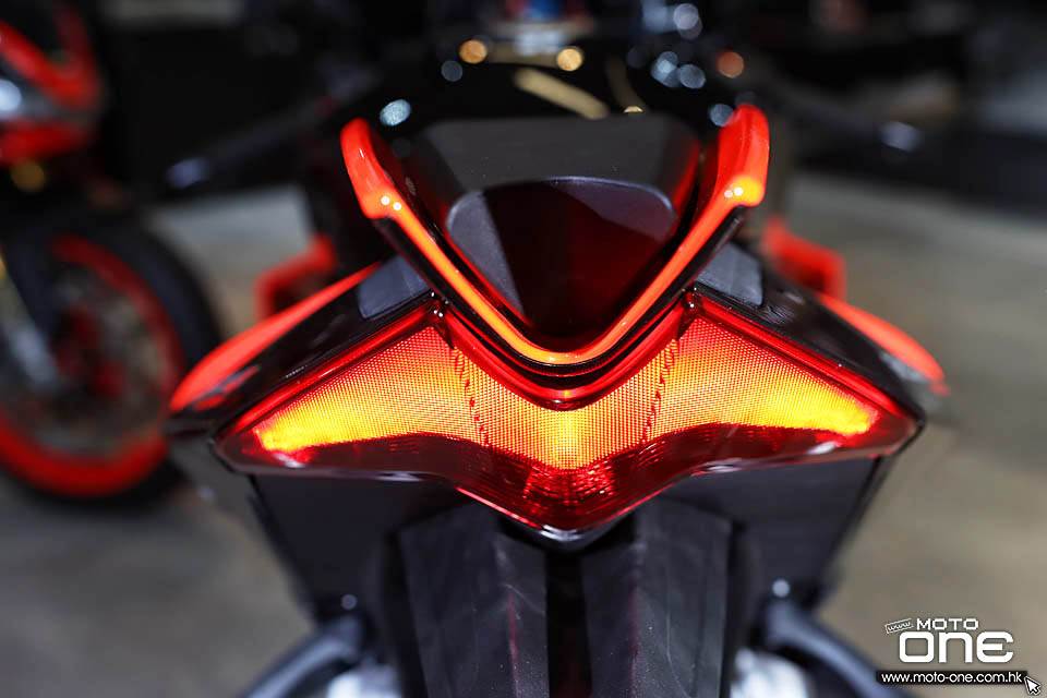 2021 Aprilia RSV4 Factory and Tuono V4 Factory