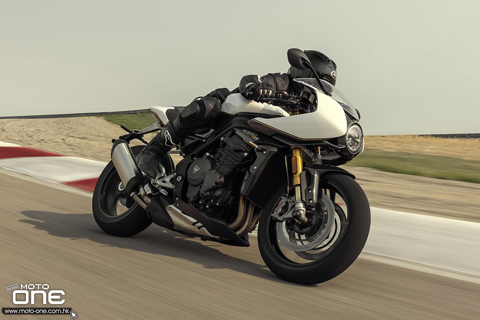 2022 Triumph Speed Triple RR