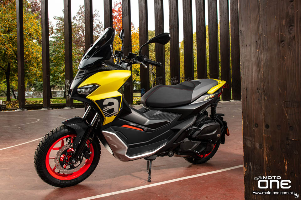 2022 APRILIA SR-GT 200 SPORT