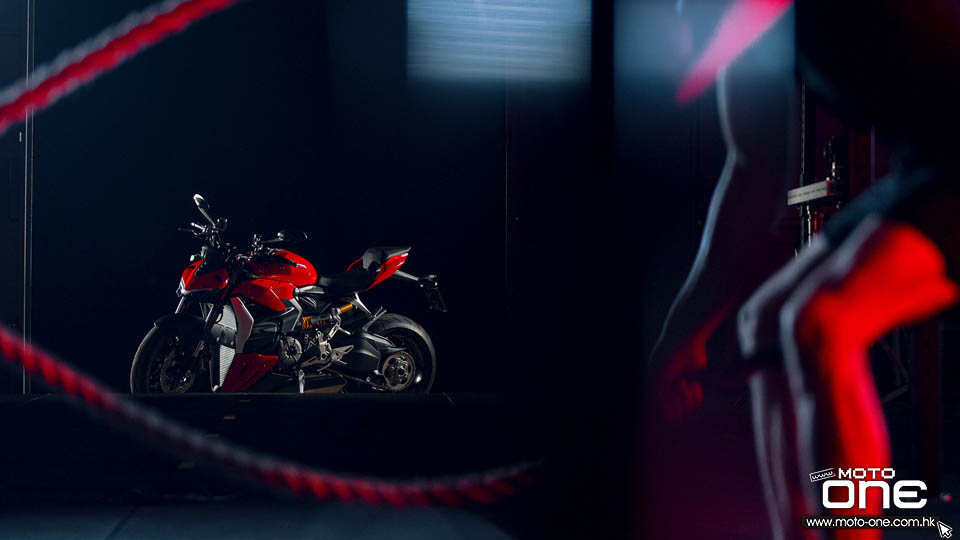 2022 Ducati Streetfighter V2