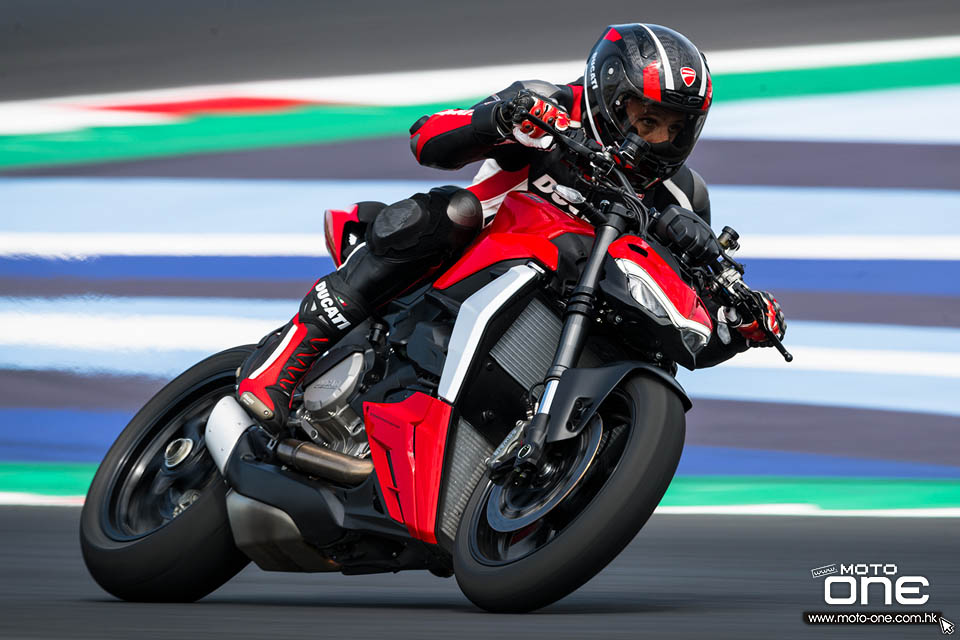 2022 Ducati Streetfighter V2